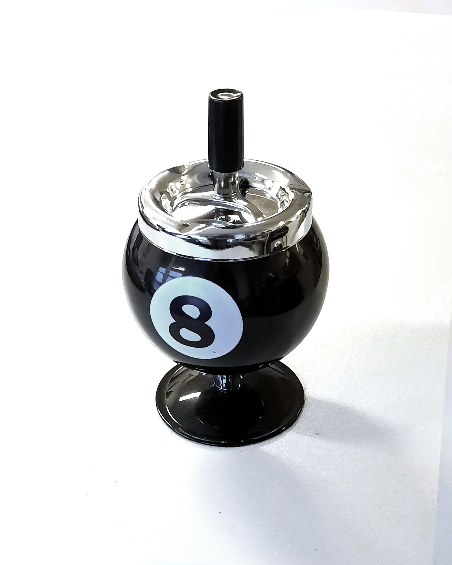 8-Ball Aschenbecher